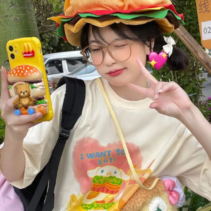 恐怖人偶海报